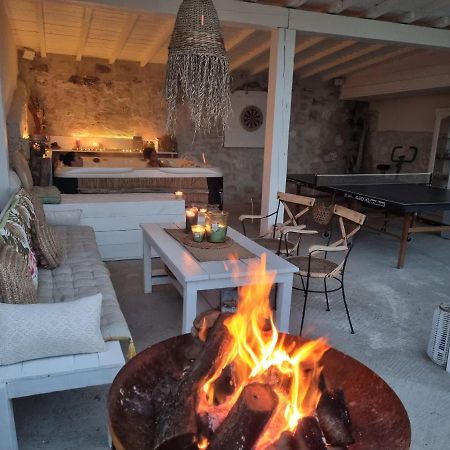 Hotel mazet provençal à Saint-Gilles  Extérieur photo