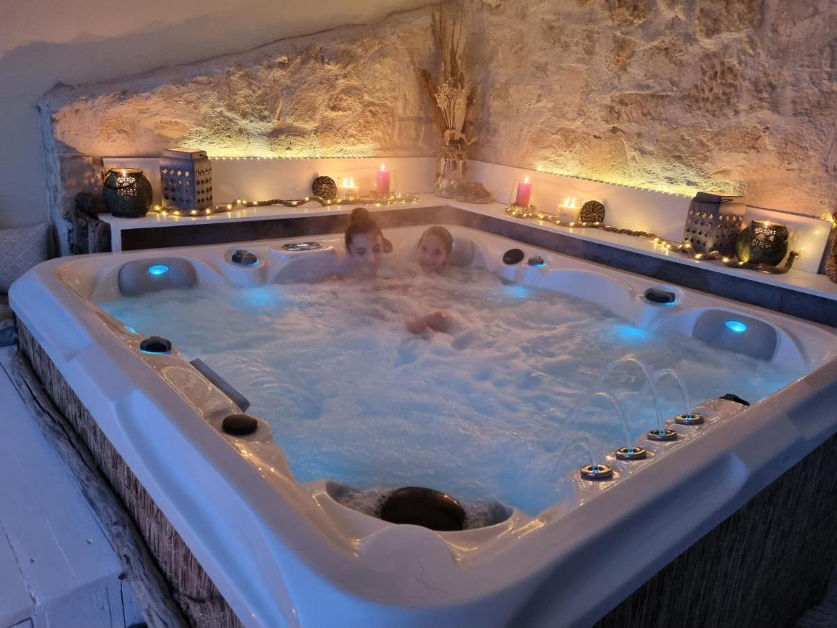 Hotel mazet provençal à Saint-Gilles  Extérieur photo