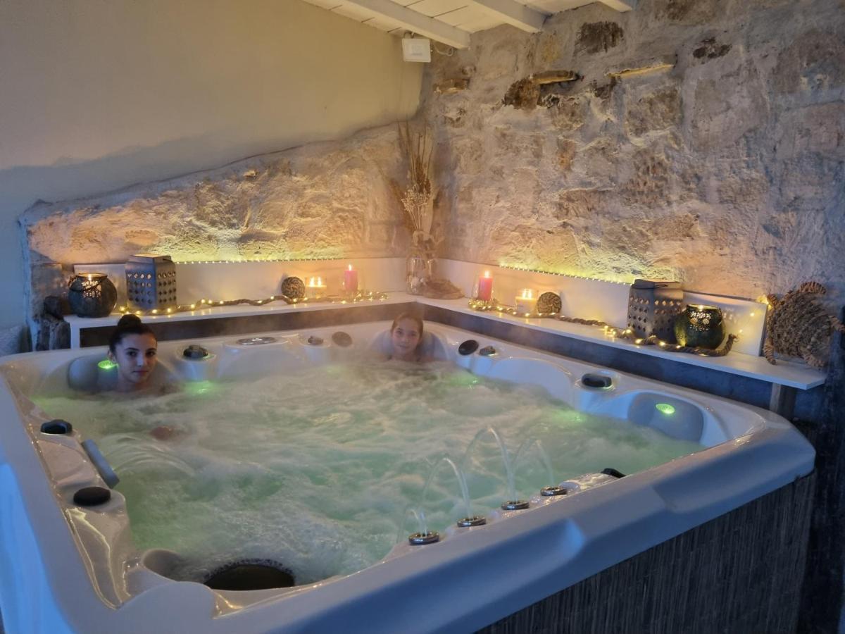 Hotel mazet provençal à Saint-Gilles  Extérieur photo