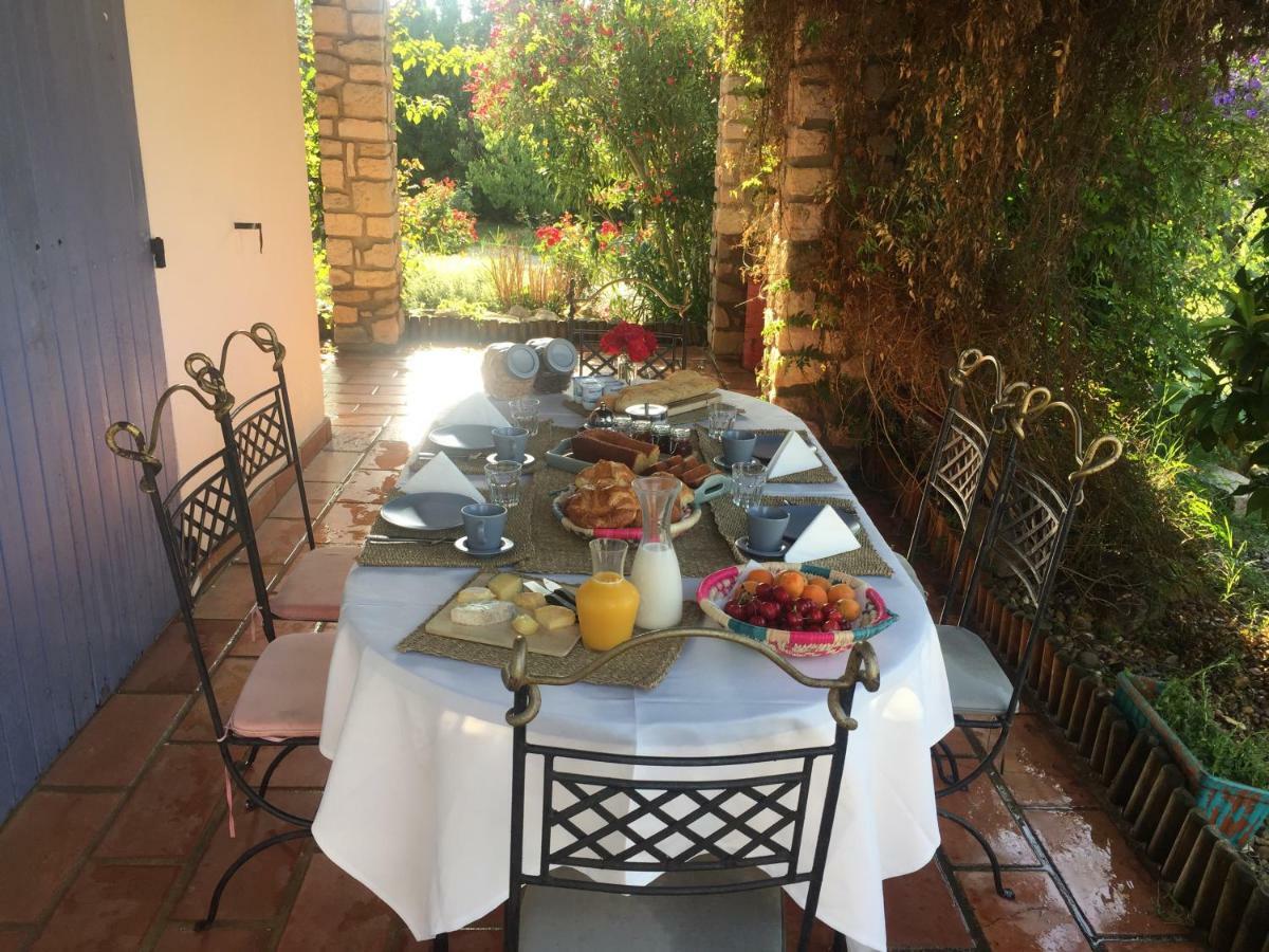 Hotel mazet provençal à Saint-Gilles  Extérieur photo